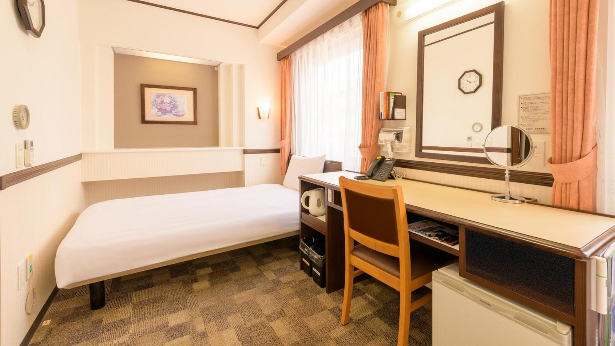 Toyoko Inn Fukushima Eki Nishi Guchi Pokoj fotografie